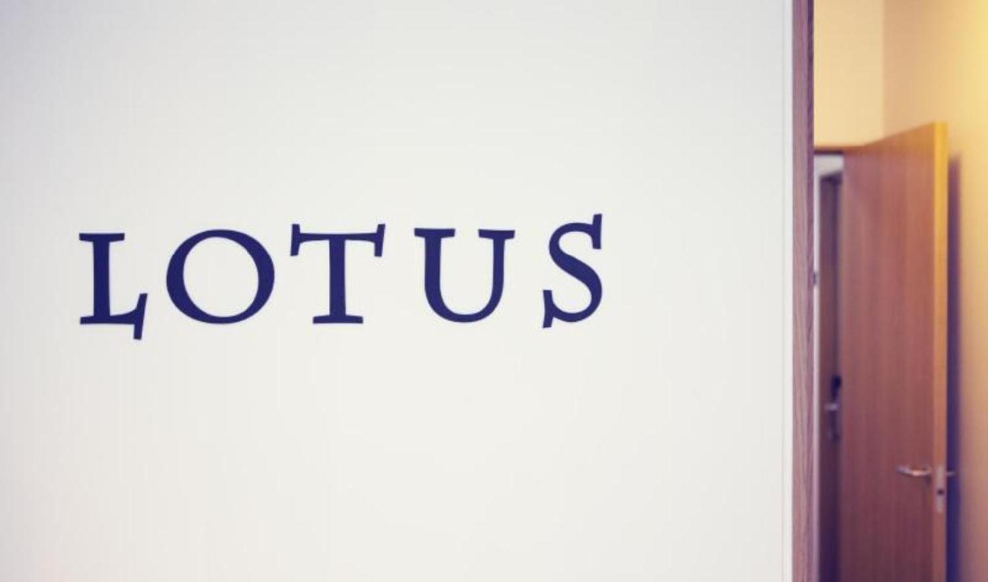 Hotel Lotus Рейк'явік Екстер'єр фото